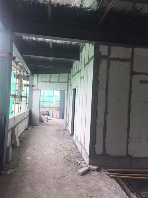 輕質(zhì)隔墻板的優(yōu)勢(shì)與應(yīng)用 泉州與廈門(mén)建材市場(chǎng)的新選擇